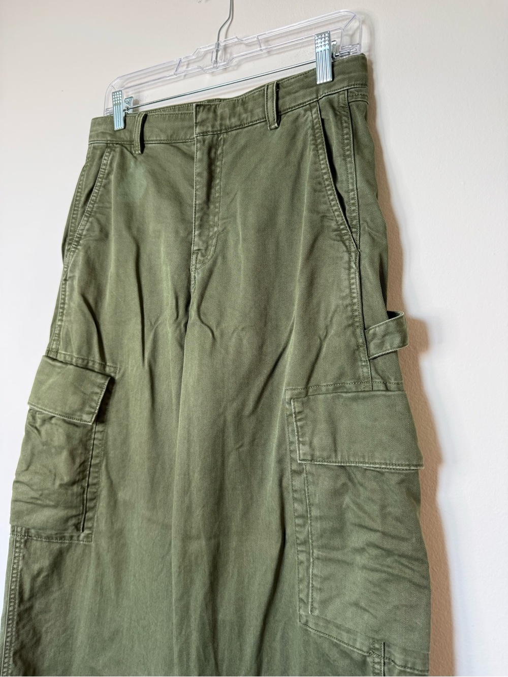 Gap Mid Rise Cotton Baggy Cargo Trousers | Olive Green | Women’s 4 - Picture 5 of 7